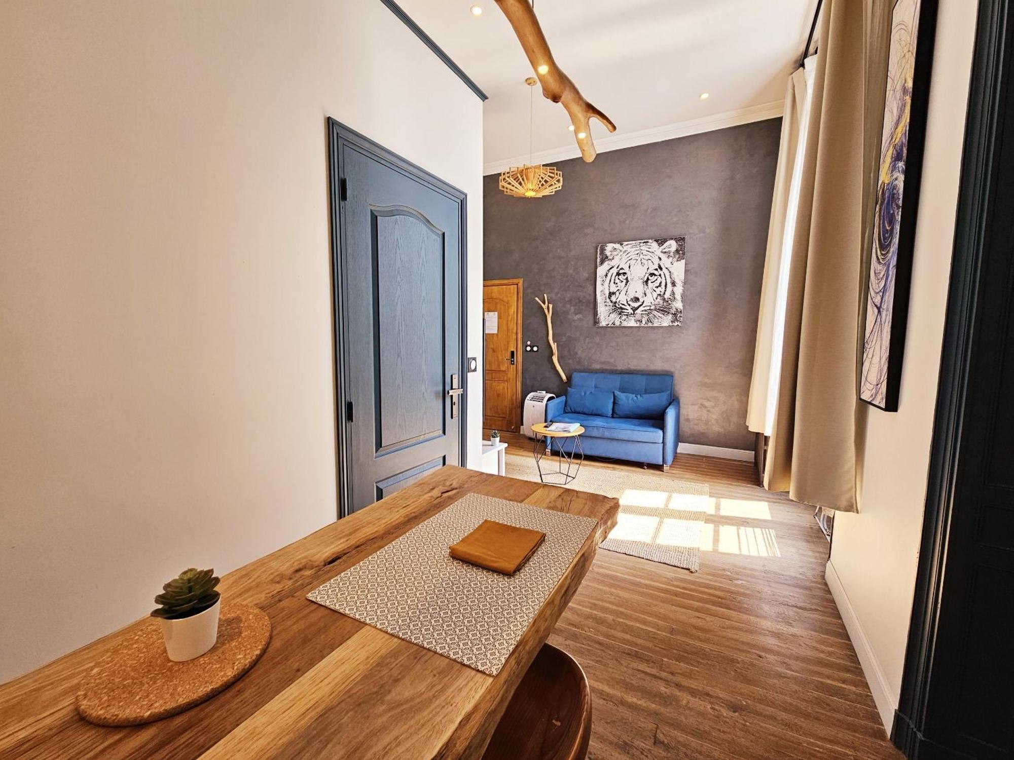 Meubles De L'Arsenal Coeur De Ville ! Angoulême Zimmer foto