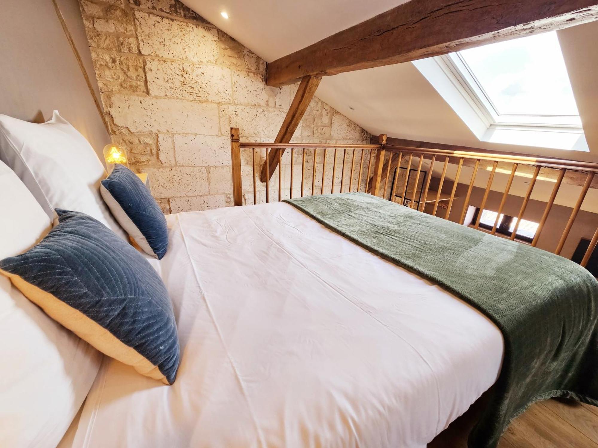 Meubles De L'Arsenal Coeur De Ville ! Angoulême Zimmer foto
