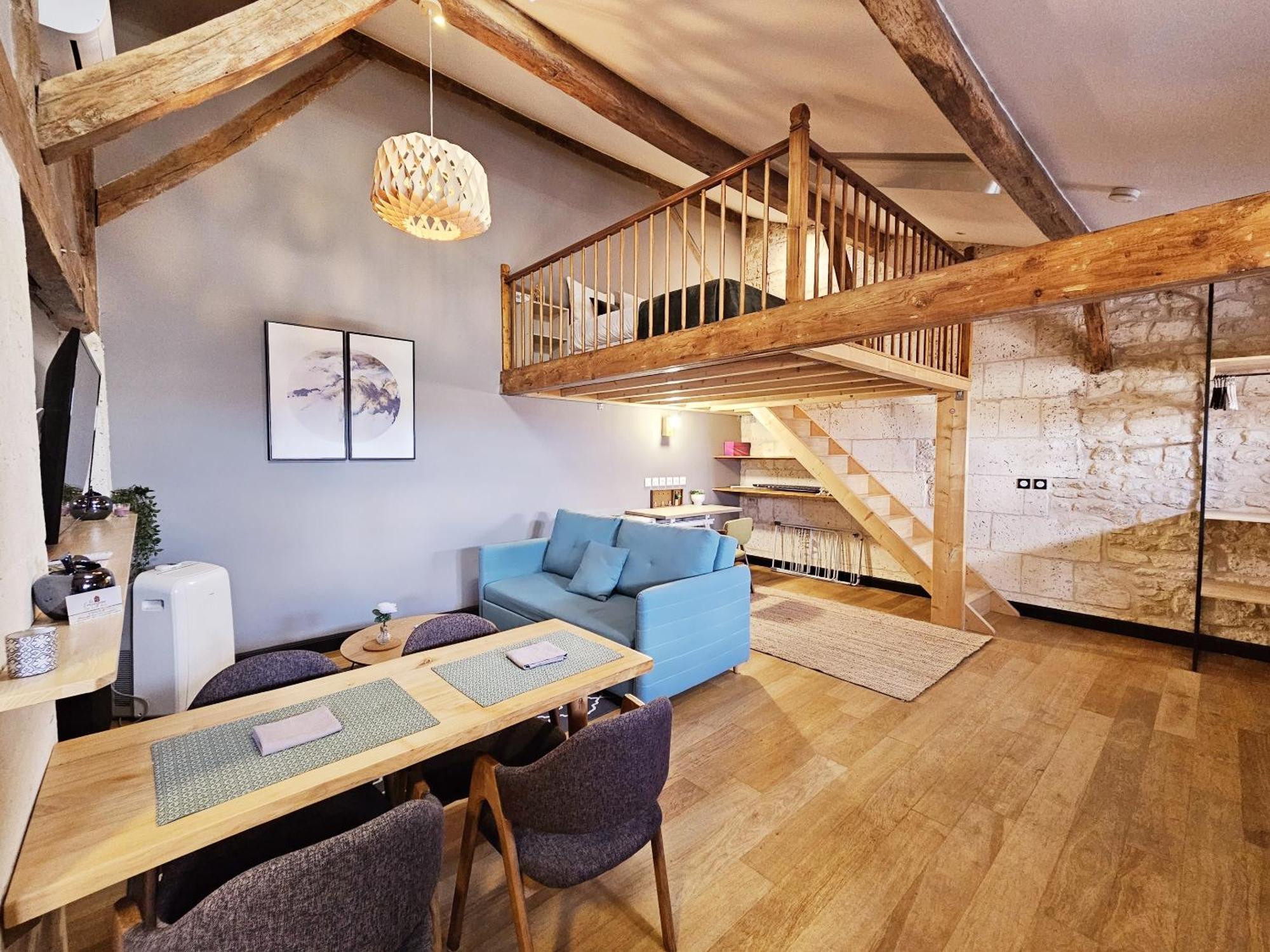 Meubles De L'Arsenal Coeur De Ville ! Angoulême Zimmer foto